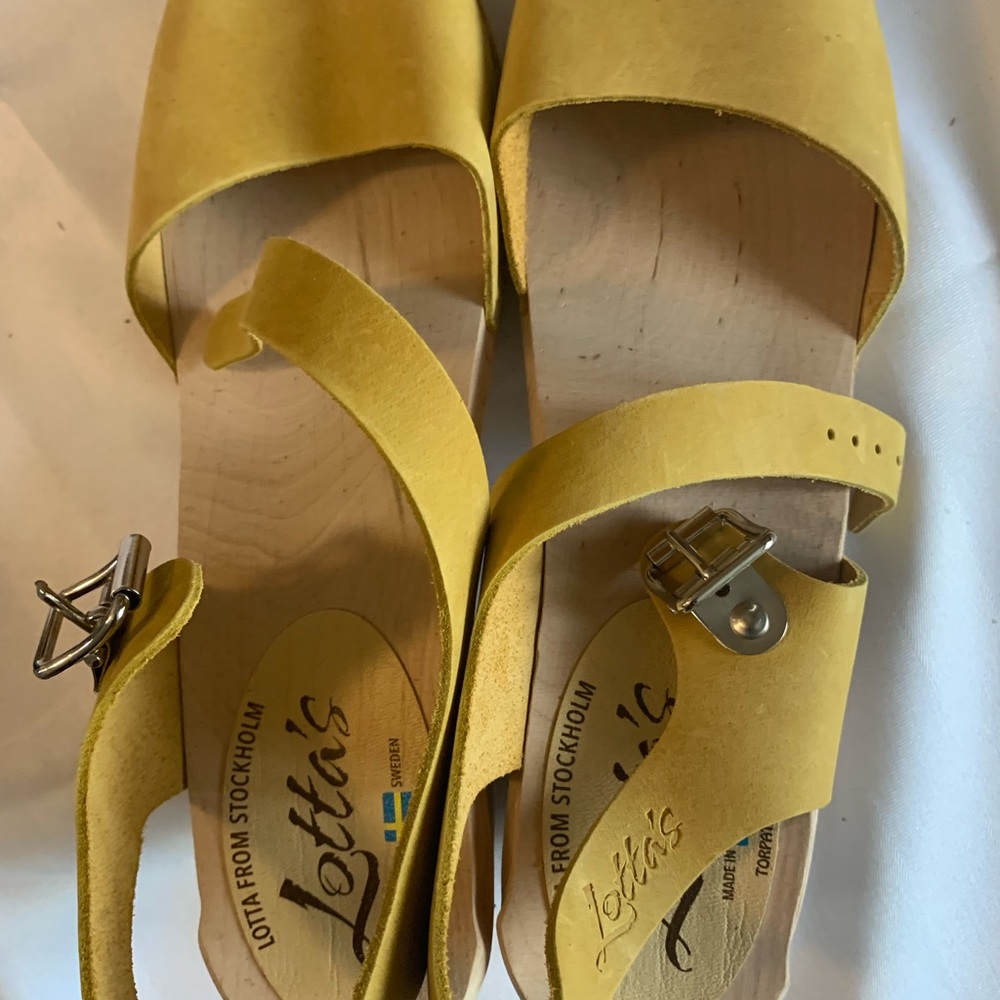 Leather yellow clogs - Picture 2 of 7